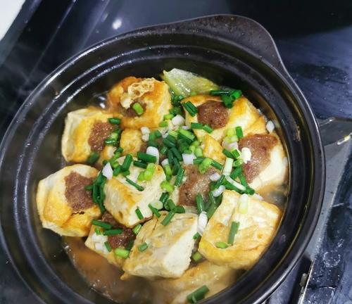 肉末焖客家豆腐怎么做？步骤和技巧有哪些？