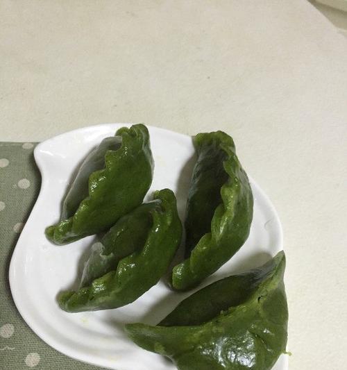 艾叶翡翠饺子怎么做？有哪些独特步骤和技巧？  第2张