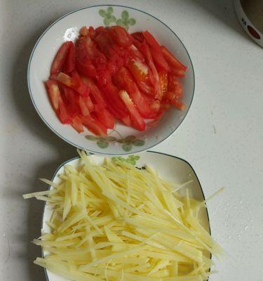 爆炒土豆热狗丝怎么做？步骤和技巧有哪些？  第2张