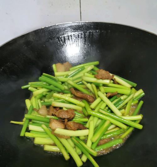 蒜薹炒肉片怎么做？步骤和技巧有哪些？  第2张