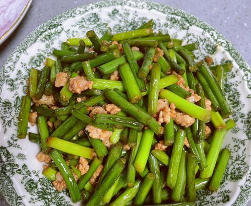 蒜薹炒肉片怎么做？步骤和技巧有哪些？  第3张