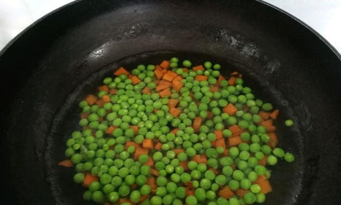 什锦炒豌豆的做法是什么？如何快速掌握这道家常菜？