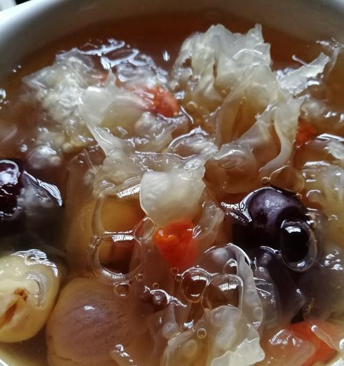 银耳红枣枸杞汤怎么做？有哪些健康益处？  第2张