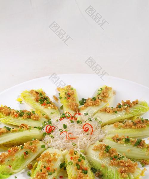巴沙鱼蒸娃娃菜怎么做？步骤和技巧是什么？  第3张