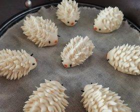 青蛙手撕馒头怎么做？详细步骤和技巧是什么？