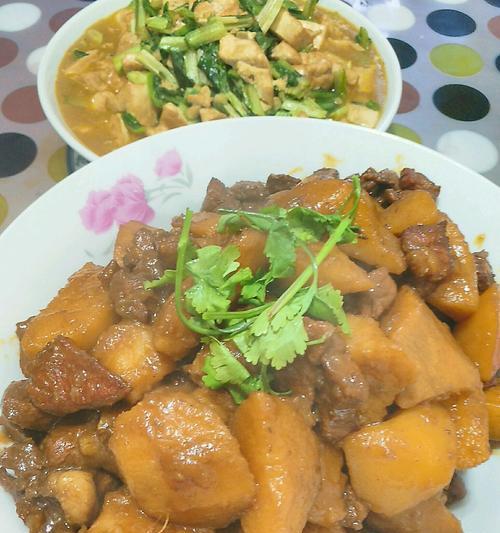 土豆闷红烧肉的做法是什么？如何做出美味的土豆红烧肉？  第3张