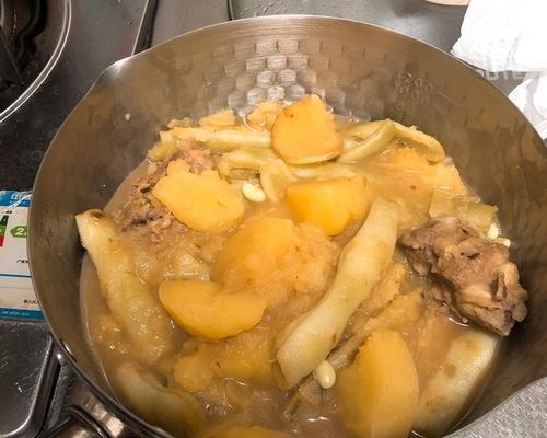土豆芸豆炖排骨怎么做？步骤和技巧有哪些？  第3张