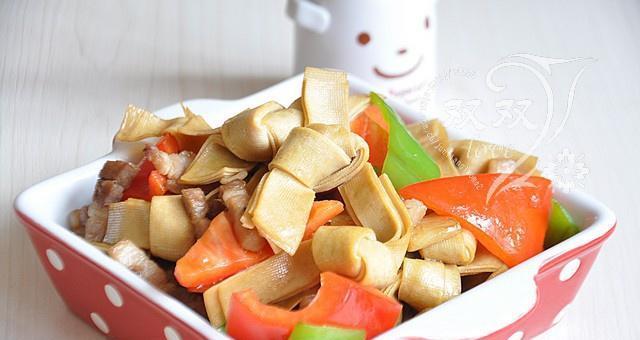 彩椒豆腐怎么做？有哪些步骤和技巧？