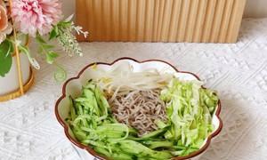 拌荞麦面的做法是什么？如何在家轻松制作？