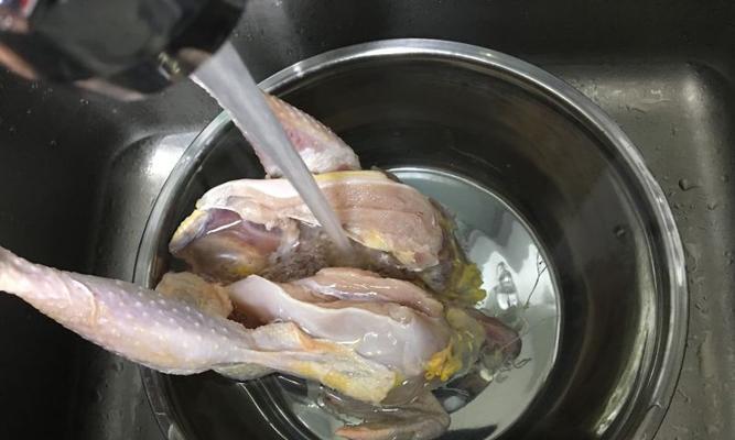 清水香菇鸡汤怎么做？有哪些步骤和技巧？  第2张