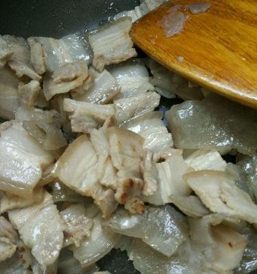 苕皮回锅肉怎么做？详细步骤和技巧有哪些？  第3张