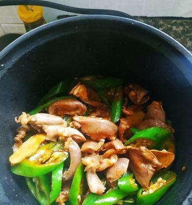 青椒炒鸭胗的做法是什么？如何做出美味的青椒炒鸭胗？  第1张