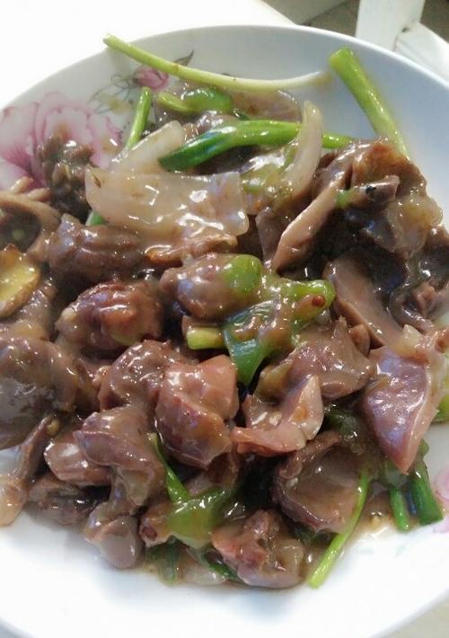 青椒炒鸭胗的做法是什么？如何做出美味的青椒炒鸭胗？  第3张