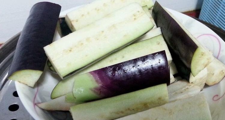 蒸茄条蘸蒜酱怎么做？步骤和技巧是什么？