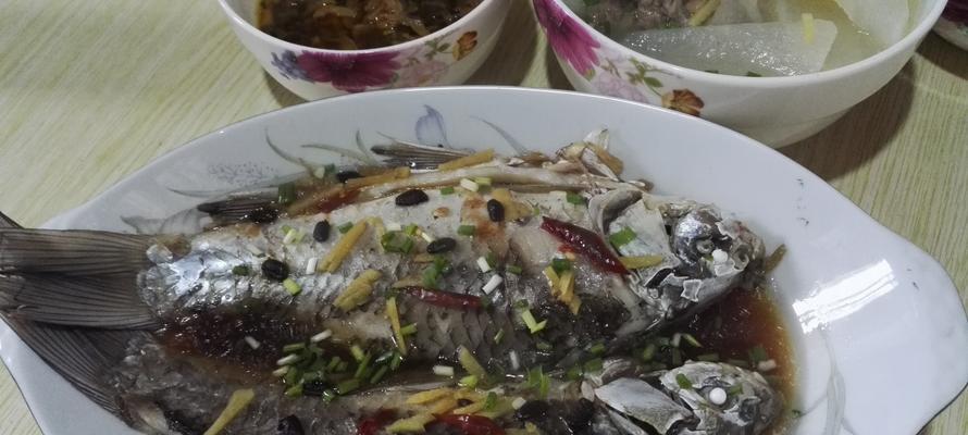 清蒸鲫鱼怎么做才鲜嫩？步骤详解与常见问题解答？  第3张