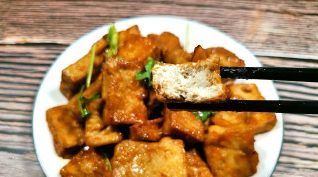 蒜香煎豆腐怎么做？步骤和技巧有哪些？  第2张