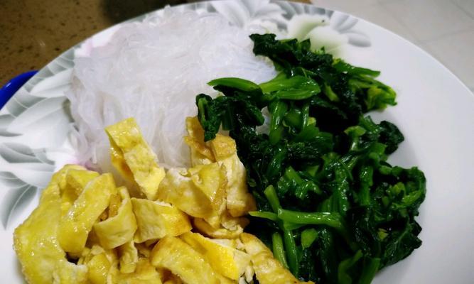 菠菜鸡蛋玉米面卷怎么做？步骤和技巧有哪些？
