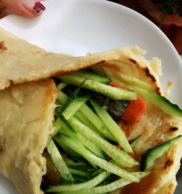 手抓版鸡蛋卷饼怎么做？有哪些简单步骤？  第3张