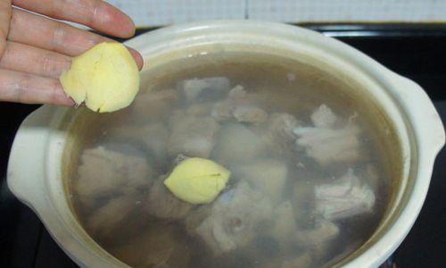 清淡排骨汤怎么做？有哪些步骤和技巧？  第2张