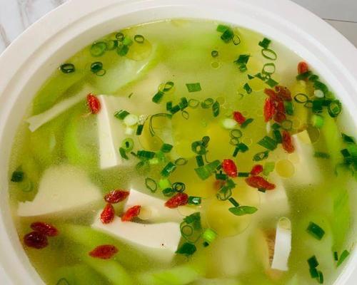 清淡丝瓜汤怎么做？有哪些健康益处？  第2张