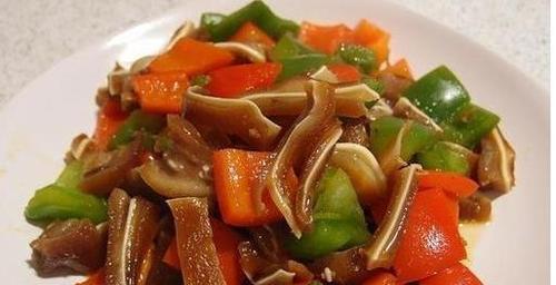 猪肉炒猪耳朵的做法是什么？如何炒出美味的猪耳朵？  第2张