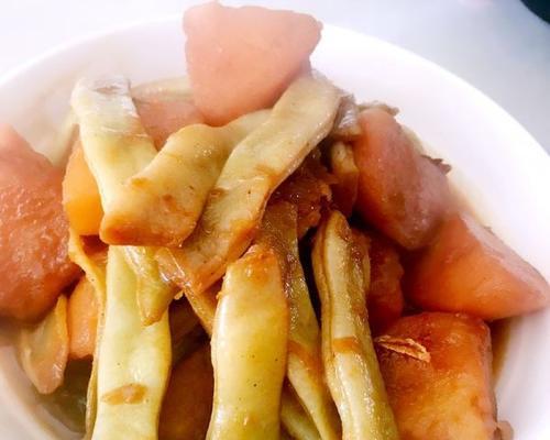 土豆豆角炖南瓜怎么做？步骤和技巧有哪些？