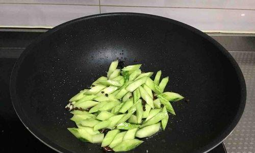 蒜香黄瓜怎么做？详细步骤和技巧是什么？  第3张