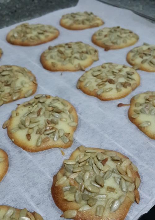 芝麻牛奶煎饼的做法（加入芝麻和牛奶）
