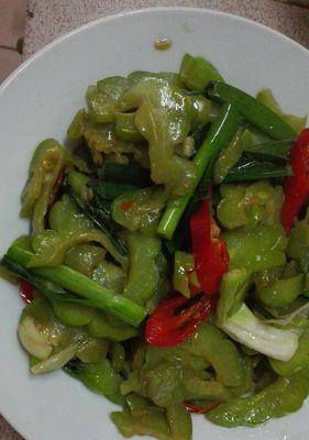 健康美味，清炒苦瓜山药片（营养丰富）