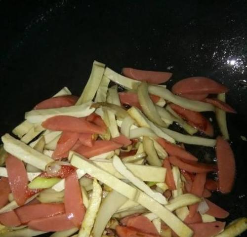 美食·鲍菇笋丝卤焢肉（一道富含营养的佳肴）