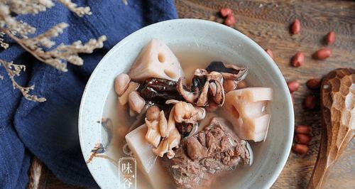 滋阴补血，营养美味的墨鱼汤（一道养生佳品）  第1张