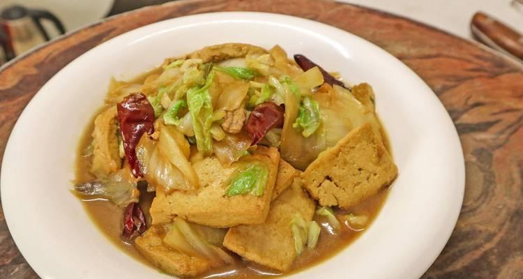 学会这道白菜炒豆腐，轻松搞定家常菜（一步步教你如何做好白菜炒豆腐）