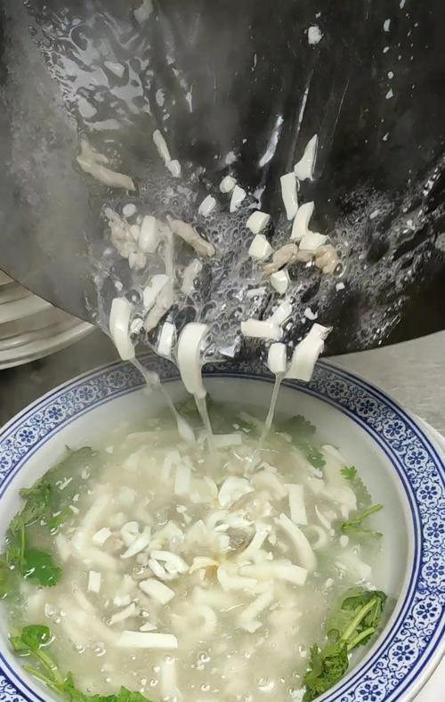 肉沫香菜豆腐羹怎么做？步骤和技巧有哪些？