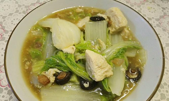 清淡白菜豆腐虾米汤怎么做？有哪些健康益处？