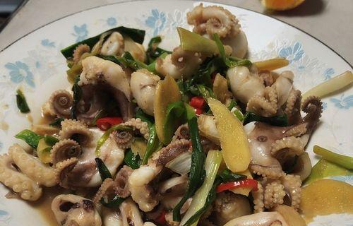 爆炒墨鱼仔怎么做才好吃？步骤和技巧是什么？