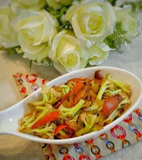 美味营养，菜椒胡萝卜炒花菜（健康饮食）
