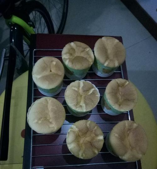 不用榨汁机的果粒奶昔快手版怎么做？步骤和技巧是什么？  第2张