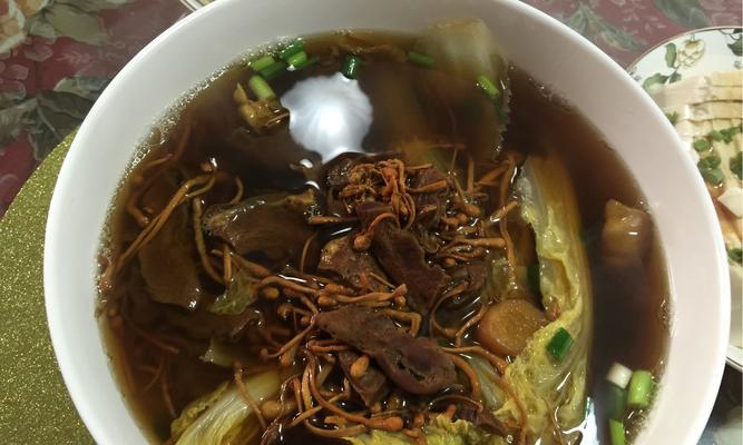 猪心瘦肉汤怎么做才美味？有哪些步骤和技巧？  第2张