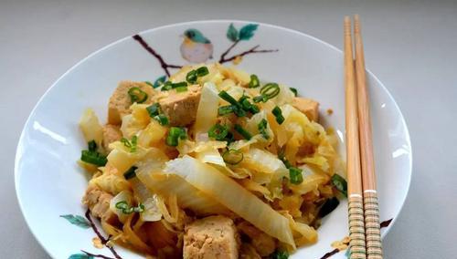 白菜烧豆腐的做法是什么？步骤详解和常见问题解答？