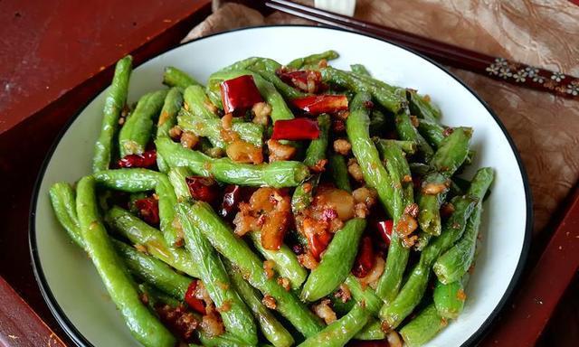 爆炒刀豆怎么做？步骤和技巧有哪些？