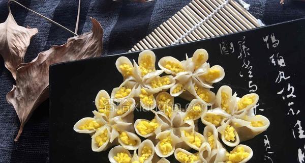 彩色蔬菜梅花饺怎么做？步骤和技巧有哪些？