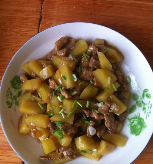 土豆猪肉怎么做才好吃？有哪些简单易学的烹饪技巧？  第3张
