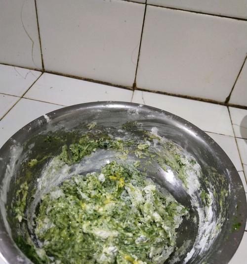 美味可口的菠菜发糕，让你健康又满足（健康菜谱的新选择）