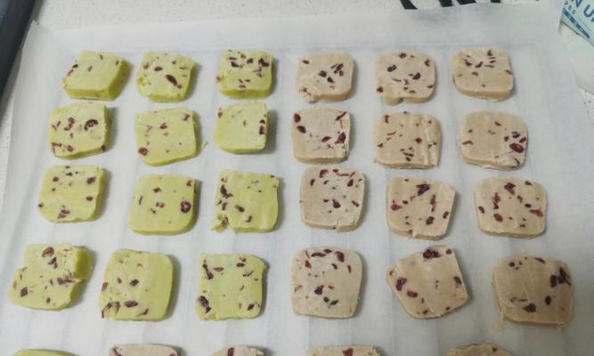 猪油版蔓越莓饼干怎么做？制作过程中有哪些常见问题？