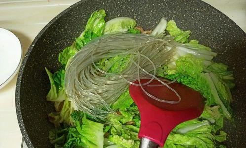 白菜地瓜粉丝炒肉片怎么做？步骤和技巧是什么？  第2张