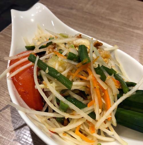 青木瓜沙拉的做法（打造清爽美味的健康沙拉）