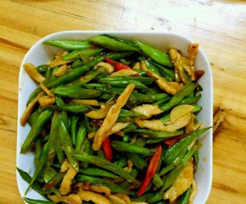 紫苏四季豆炒肉怎么做？步骤和技巧有哪些？  第3张