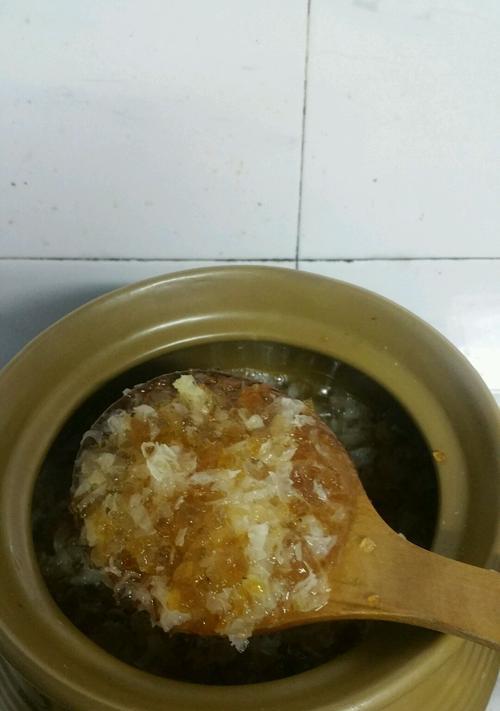 桃胶银耳汤丸怎么做？有哪些步骤和技巧？  第2张