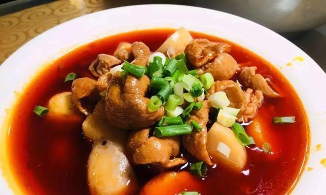 土豆蒸肥肠怎么做？步骤和技巧有哪些？  第2张
