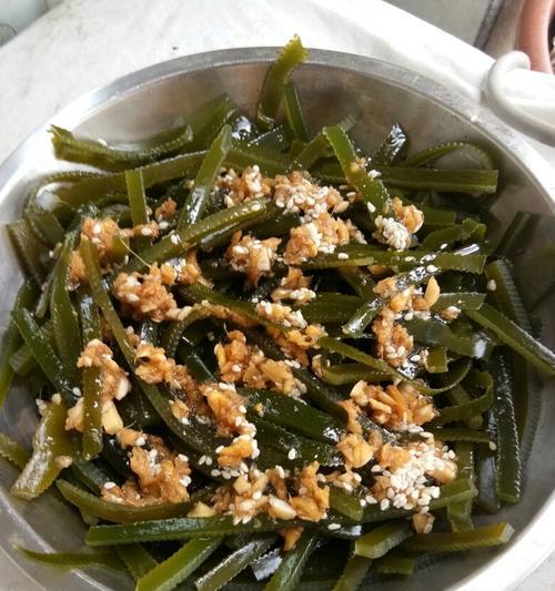 蒜茸海带丝的做法是什么？如何快速制作美味的蒜茸海带丝？  第2张